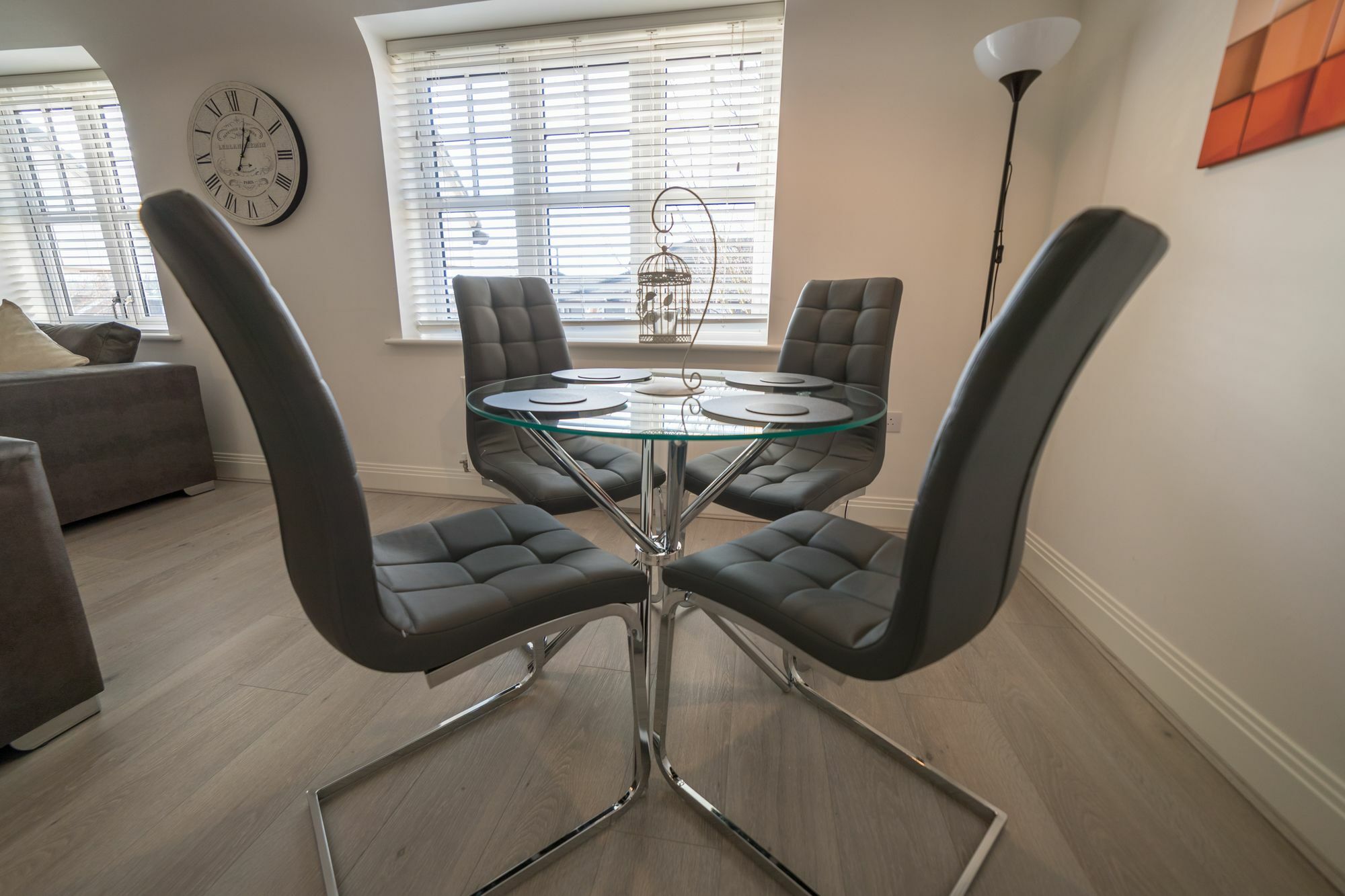 Helios Court Penthouse Serviced Apartment By Ferndale Мейдънхед Екстериор снимка